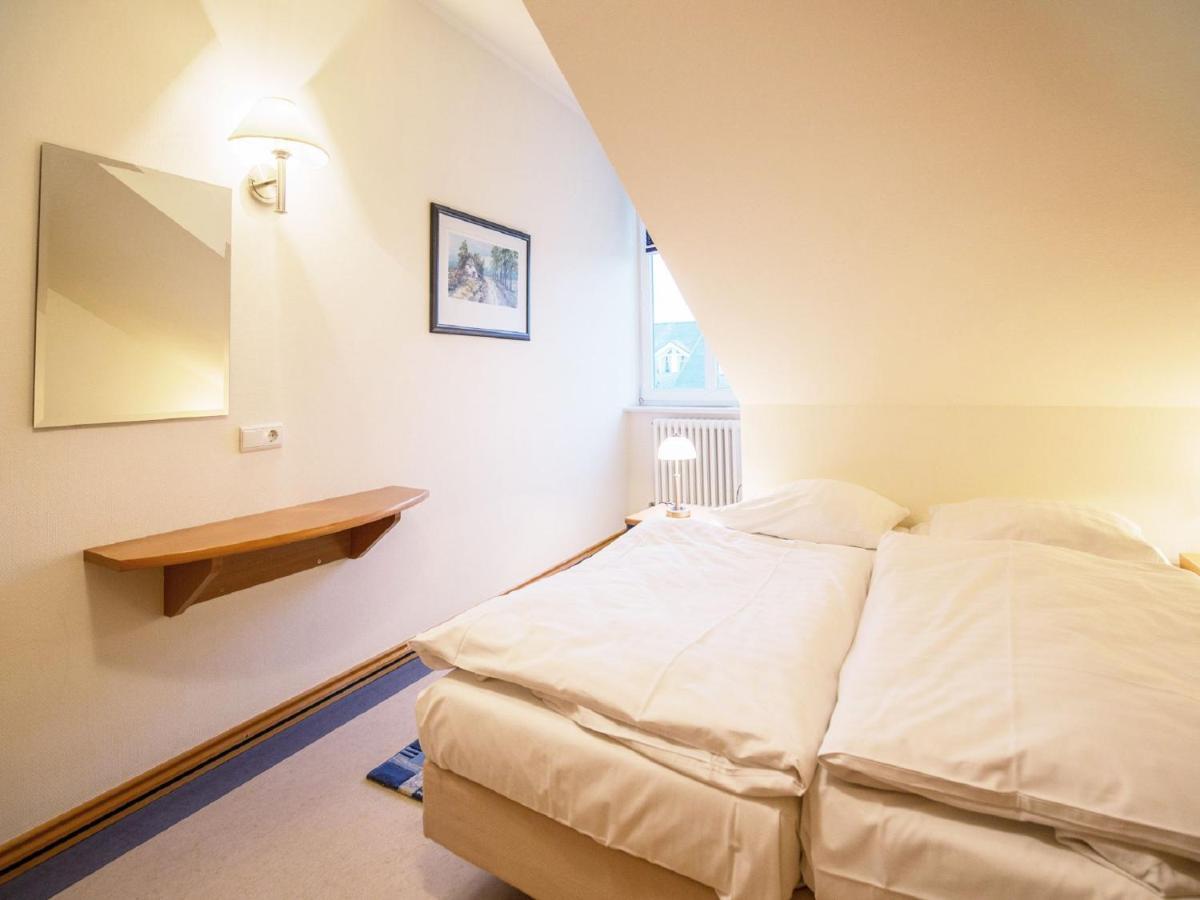 Duenenpark - Klassik Mit 1 Schlafzimmer Und Balkon Im Dachgeschoss 125 Binz